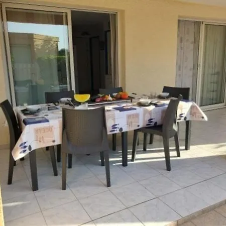 T4 Avec Terrasse Et Parking 50 M De La -v0744 Lejlighed Vias