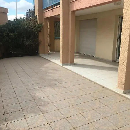 T4 Avec Terrasse Et Parking 50 M De La -v0744 Lejlighed